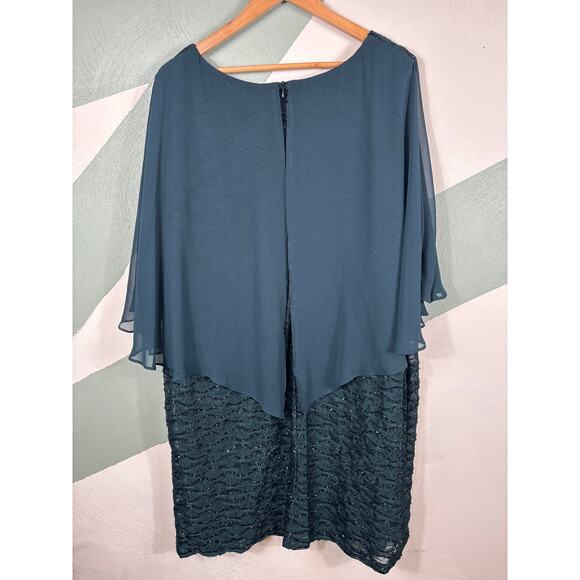 Connected Apparel Formal Dress Women’s Size 16W Green Sequin Cape Event Occasion - Picture 10 of 11